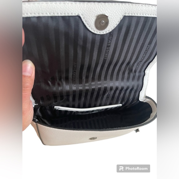 JB006 White VS Crossbody - Picture 4 of 4